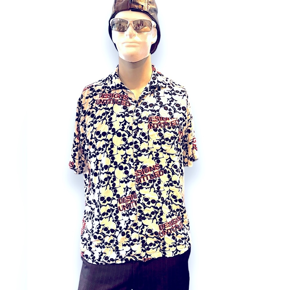 DESIGNS UNTITLED Skully Mens Button Up Shirt Large Viscose new without tags